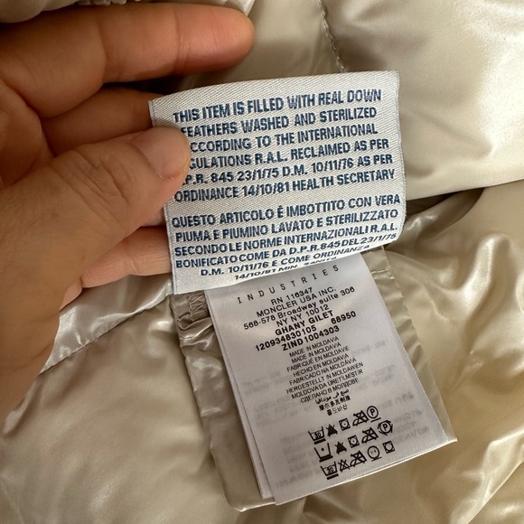 Moncler Ghany Vest - Picture 6 of 8